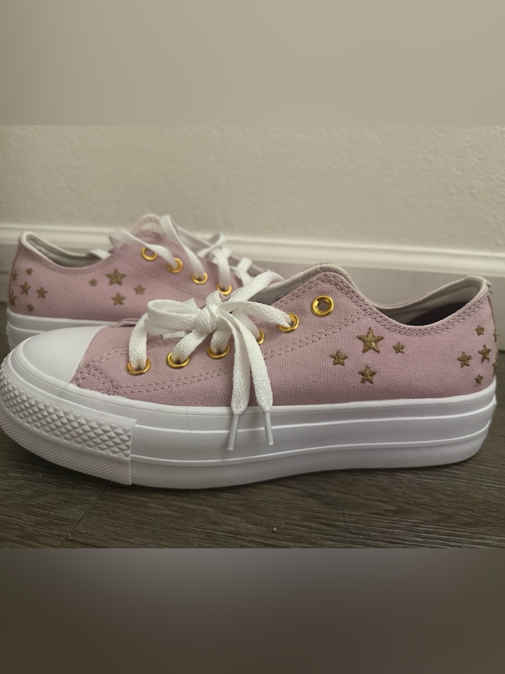 Women’s Low-Top Pink Canvas Sneakers with Gold Star Accents
